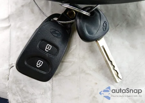 2015 Hyundai Accent Gls z USA, uszkodzony, nr VIN KMHCT4AE5FU792200